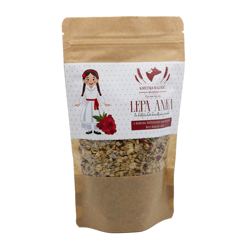 granola z jagodičevjem
